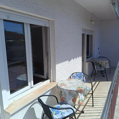 Sandra 2 Apartman Malinska
